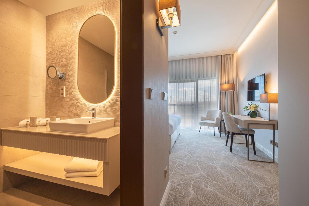 Hotel Gerardus Segedyn Zewnętrze zdjęcie